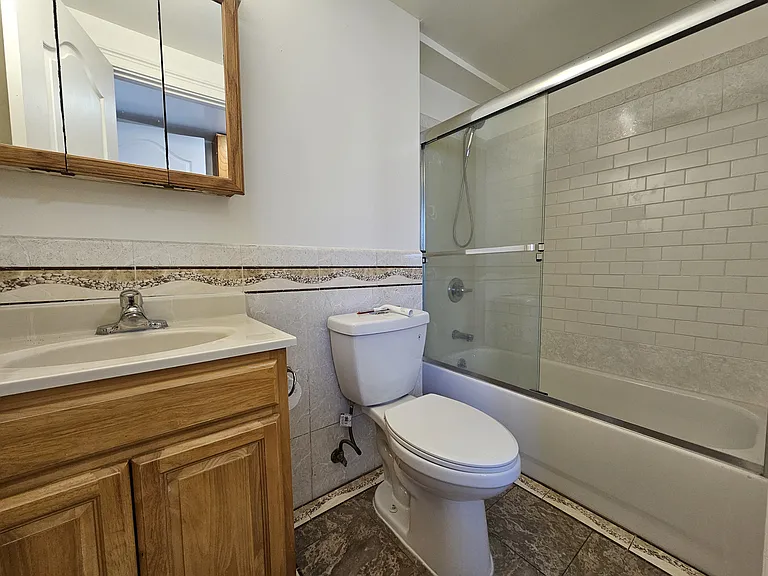 75 Perita Dr #B — Photo 5