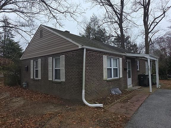 2nd image of 716 S College Ave