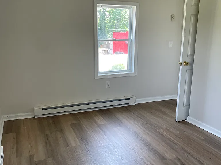 44 S Smith Ave — Photo 6