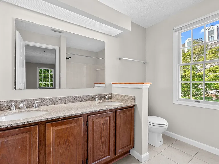 12205 Saint Peter Ct — Photo 22