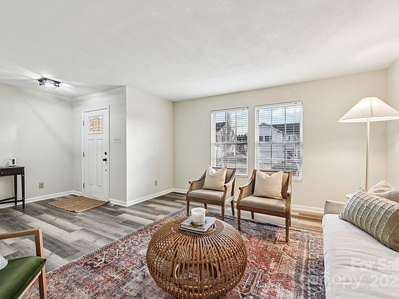 4th image of 3366 Table Rock Dr