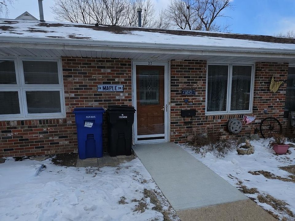 1st image of 22 W Maple Dr