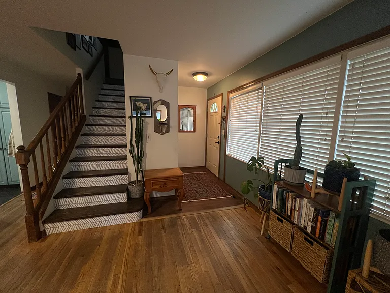 305 Mesa Dr — Photo 5
