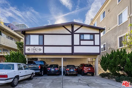 11842 Goshen Ave #5 Photo 1