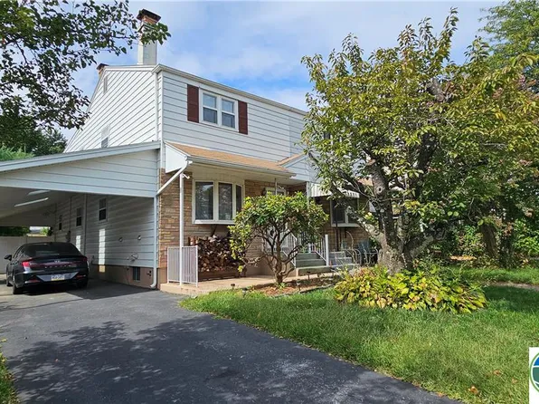 1309 Greenview Dr, Bethlehem, PA 18018