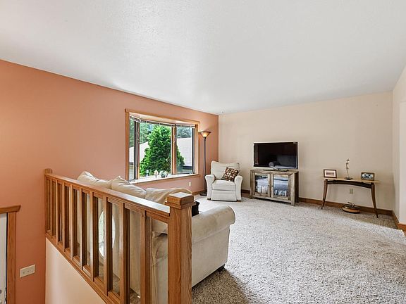 4th image of 4751 E Oakview DRIVE