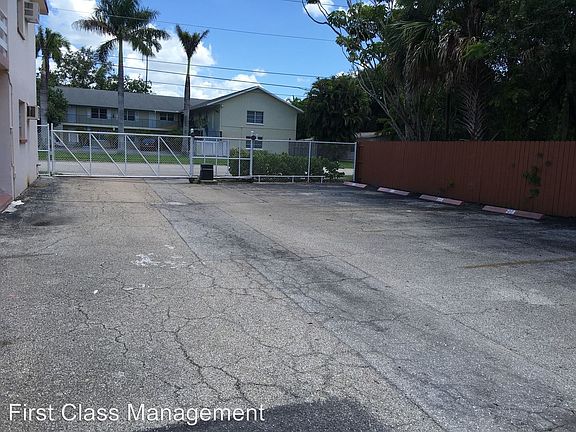 2nd image of 2590 1st St APT 207