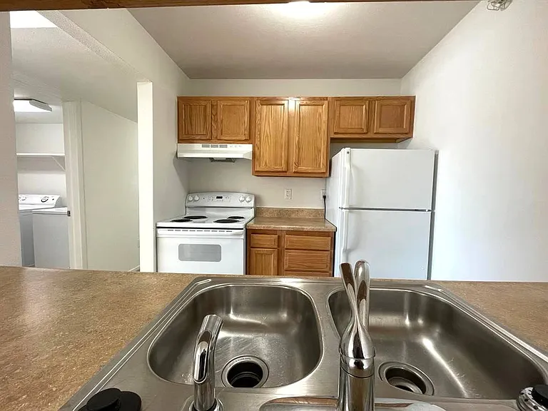 Thornridge Apartments — Photo 43
