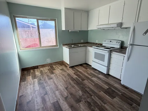 1933 Pine St #1933, Newman, CA 95360