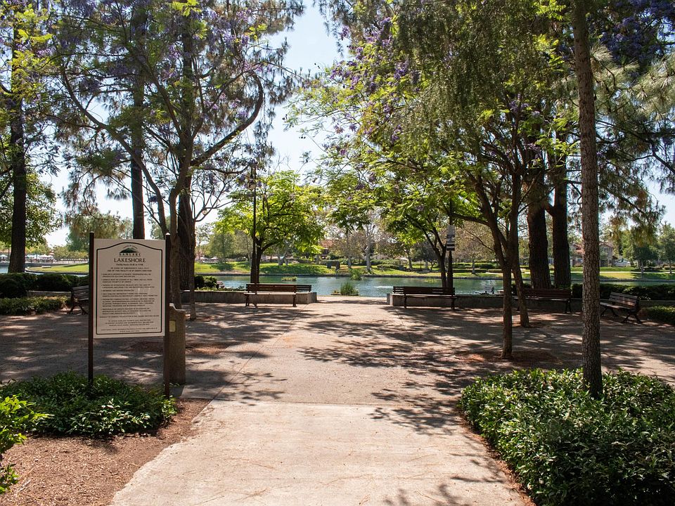 Lake Pathway Entrance