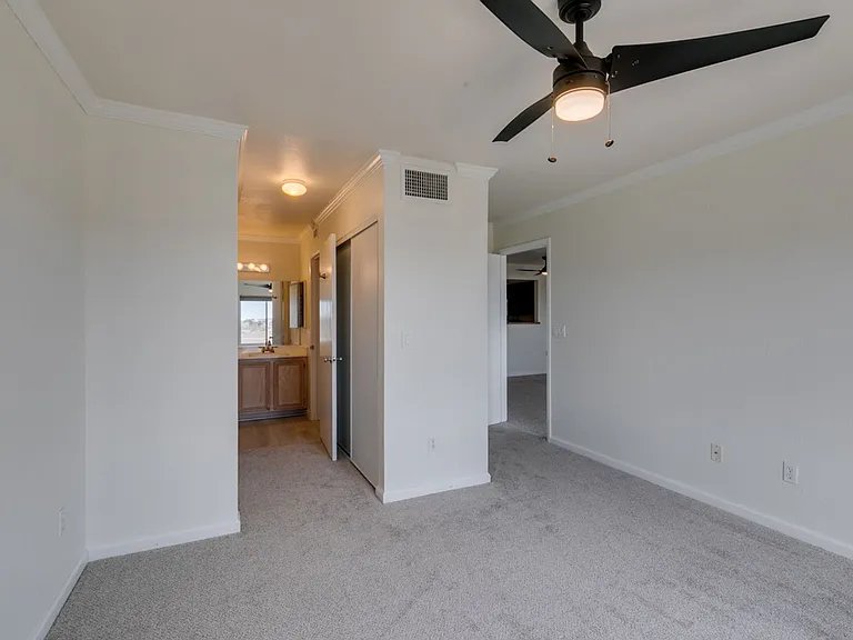 8070 W Russell Rd #2026 — Photo 34