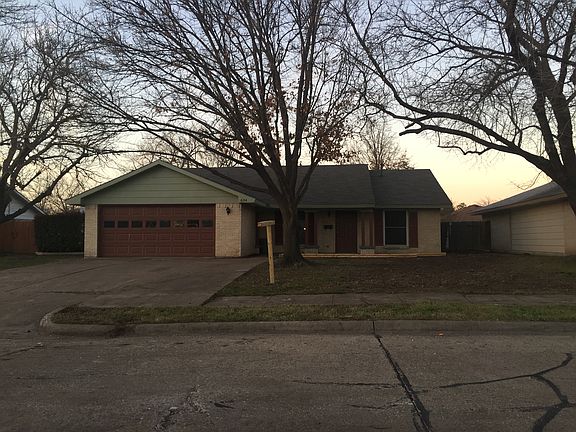 4th image of 634 Forest Park Pl