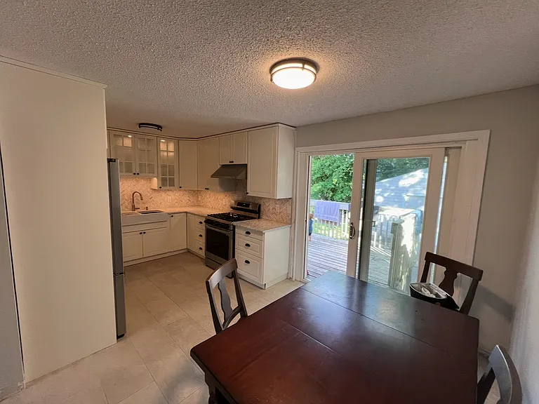 2438 Stewart Ave — Photo 15