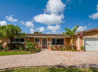 1950 NW 85th Way, Pembroke Pines, FL 33024