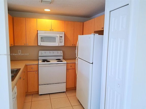 2nd image of 6700 NW 114th Ave APT 933
