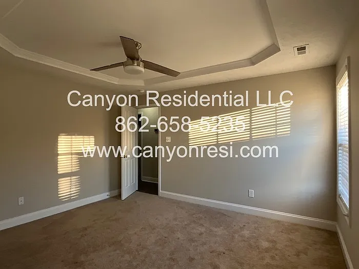 260 Sanford Ct — Photo 6