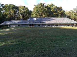 937 Race Track Rd, Centralia, IL 62801