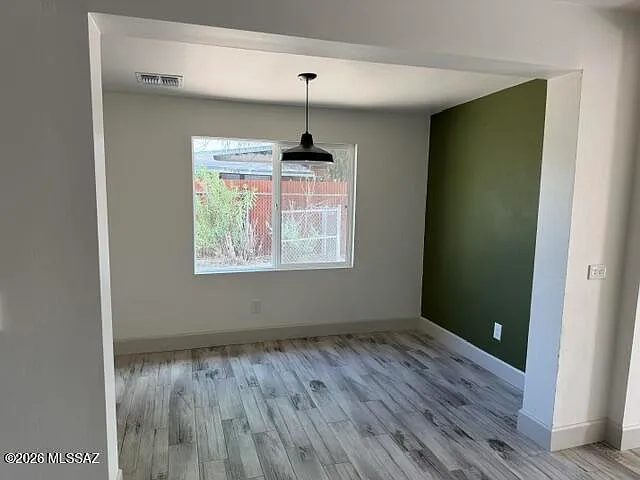 1431 E Adelaide Dr — Photo 4