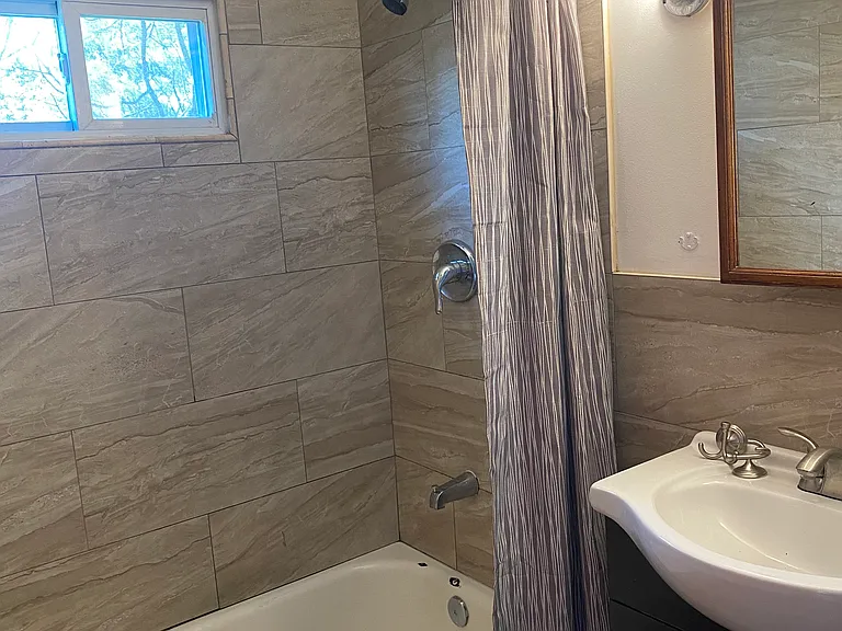 1086 Dreher Ave #B — Photo 10