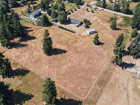 Plenty of pasture and barn for all your livestock needs.