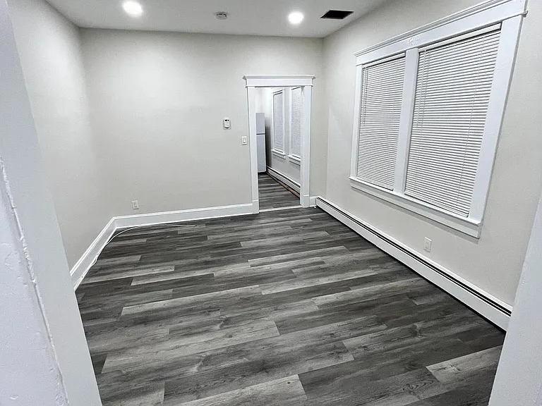 28 Victoria Ave #A — Photo 5