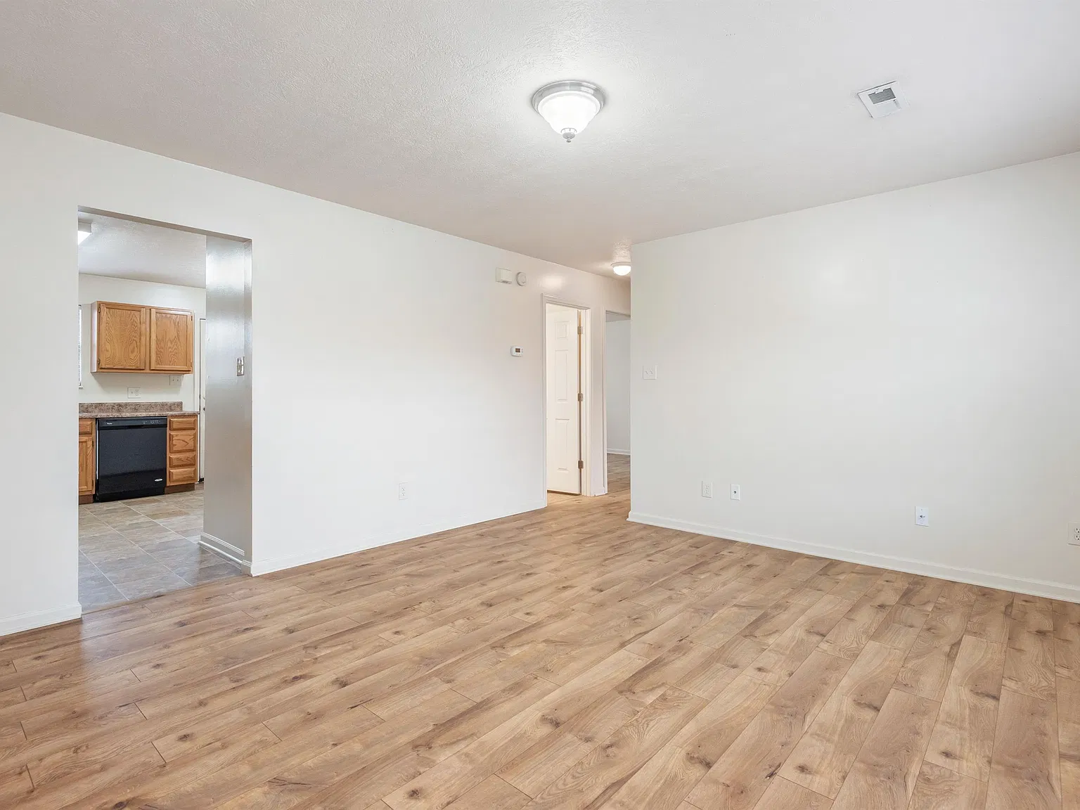 (Achjcp) Brownstone Way Apts (20 Units) - 12 — Photo 2