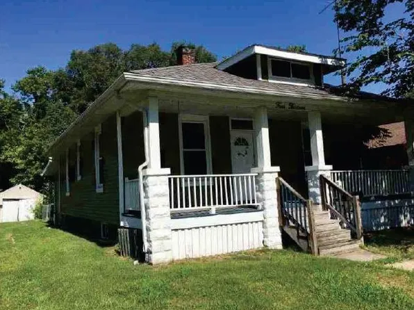 413 Sycamore St, Collinsville, IL 62234