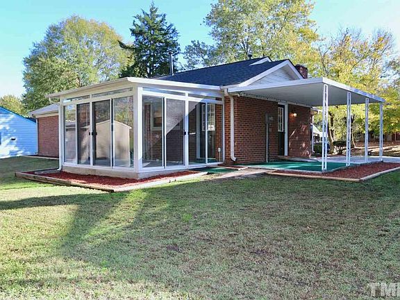 3rd image of 306 Cornelia Dr