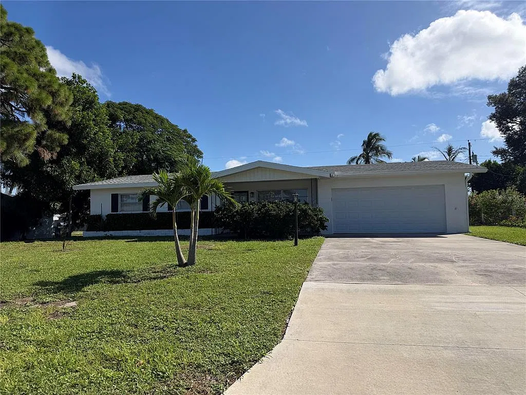3 bed, 2.0 bath, 1436 sqft, $4,000 — Photo 3