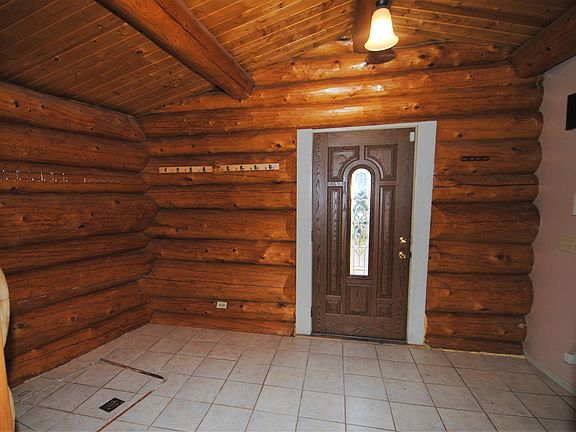 2nd image of 1115 Vicki Ln