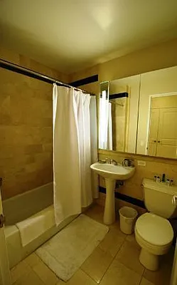 Rented by Global Realty Opportunities | media 17