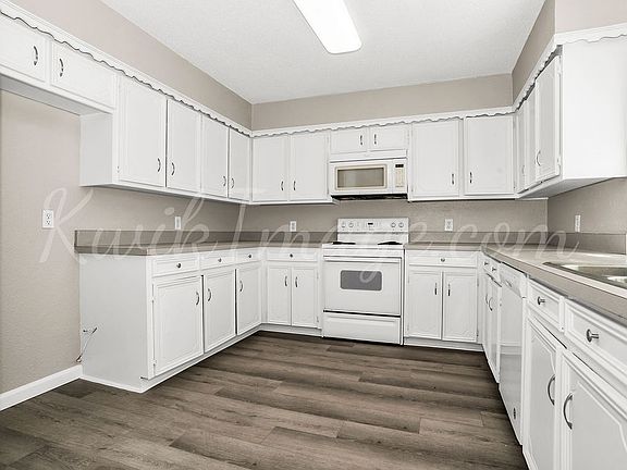 5th image of 1410 Acapulco Ct