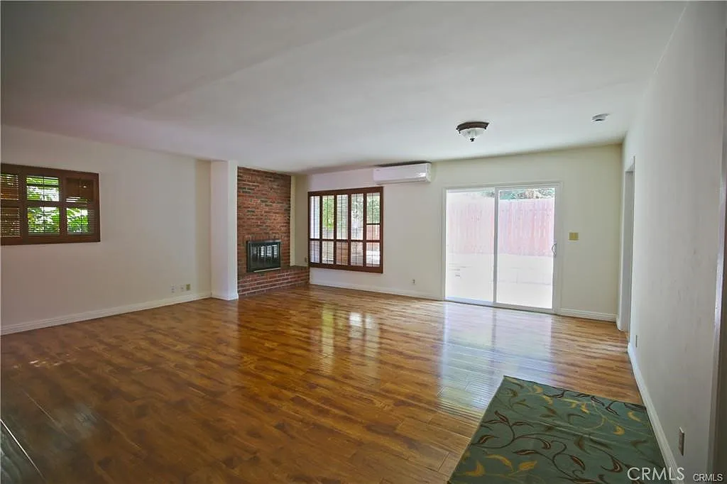 2 bed, 1152 sqft, $3,600 — Photo 4