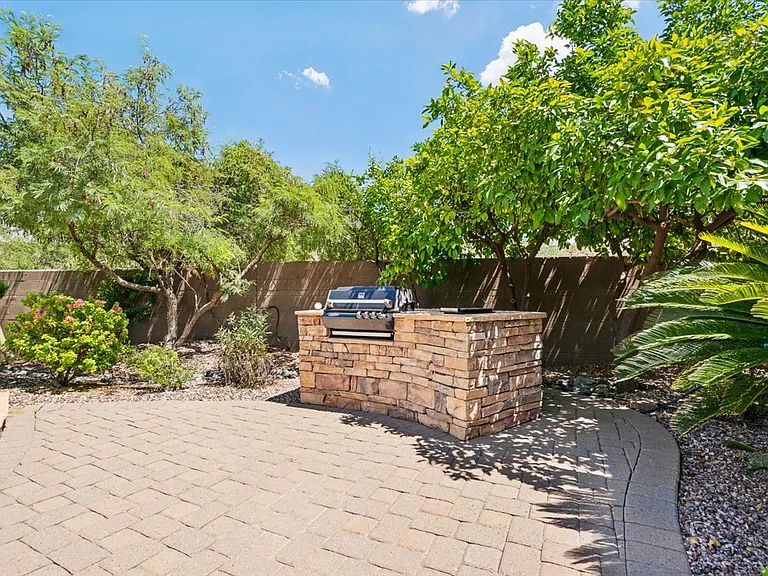 14586 E Wethersfield Rd — Photo 37