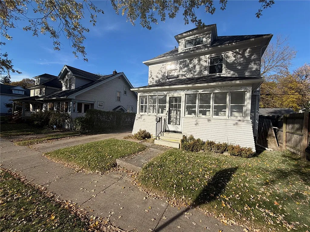3 bed, 1.5 bath, 1247 sqft, $2,200 — Photo 4
