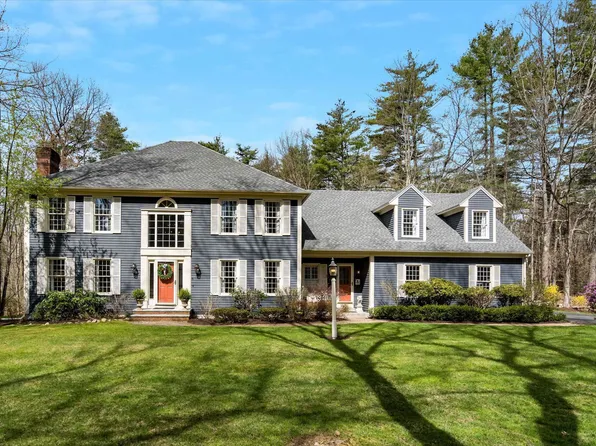 18 Sparrow Lane, Bedford, NH 03110