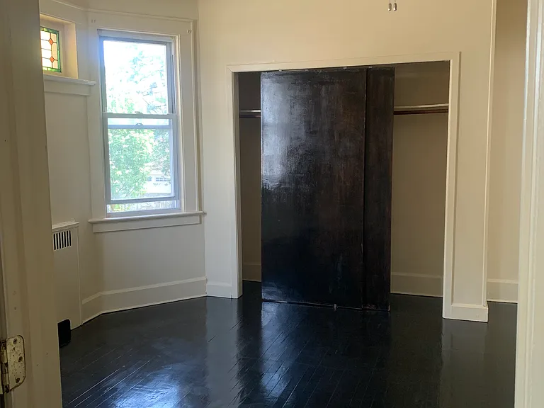 18 Swaine Pl #1 — Photo 2