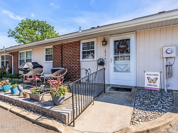 2nd image of 1013B Aberdeen Drive