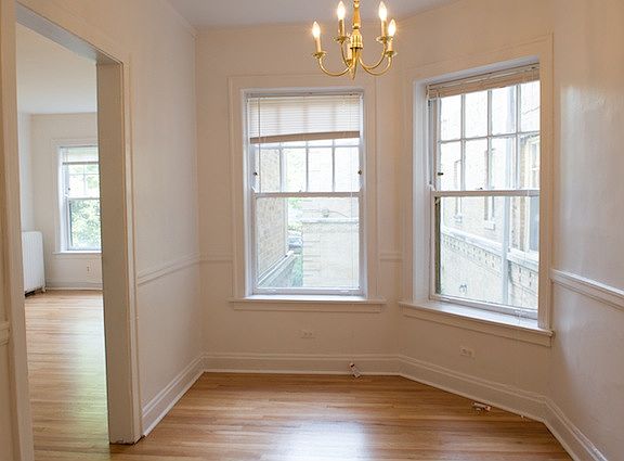 3rd image of 531 W Wellington Ave APT 6