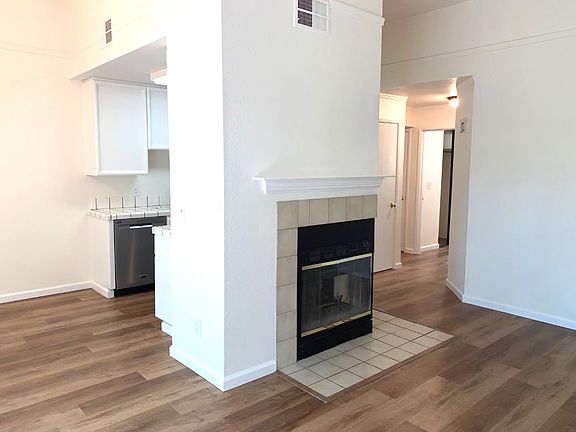 5th image of 1672 Branham Park Pl
