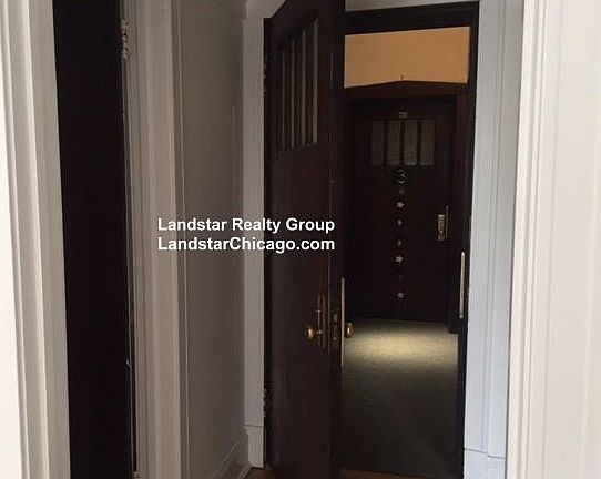 5th image of 2906 W Eastwood Ave