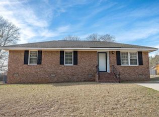 324 Gatlin Dr, Hopkins, SC 29061