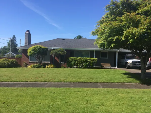 2043 Montgomery Ave, Enumclaw, WA 98022