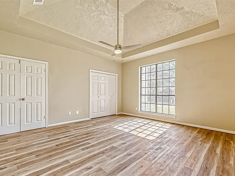 2478 Woodbury St — Photo 32