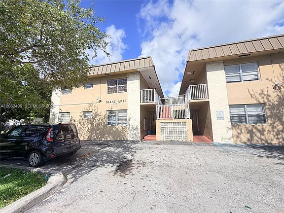 2nd image of 16118 NE 21st Ave APT 3