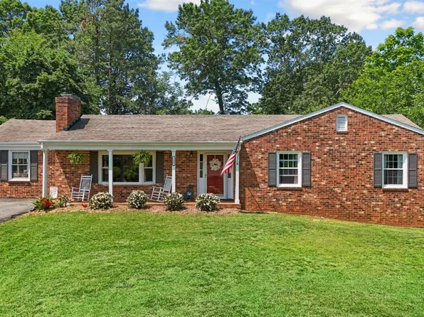 236 Deerwood Dr, Lynchburg, VA 24502