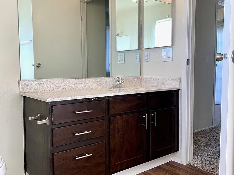 The Cape Apartments — Photo 24