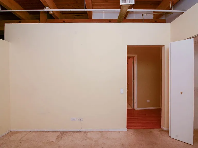 375 W Erie St #123 — Photo 14