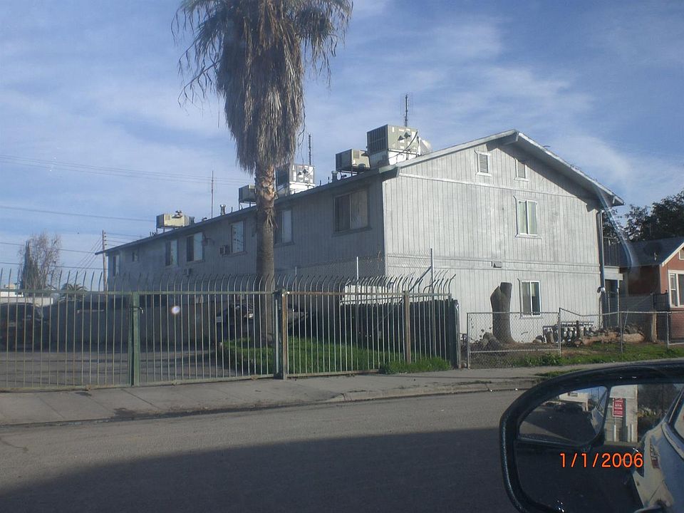 1st image of 466 N Roosevelt Ave