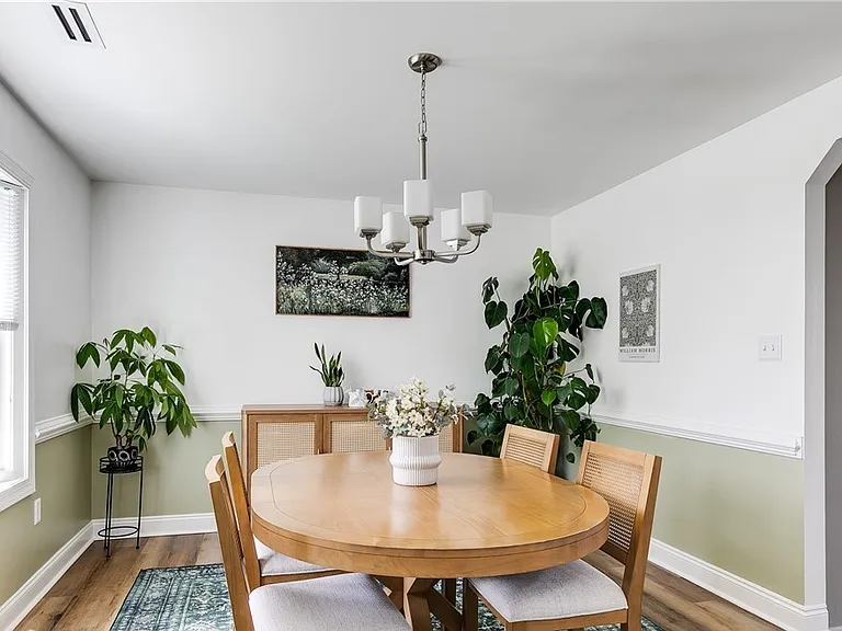 2712 Tavern Way — Photo 8